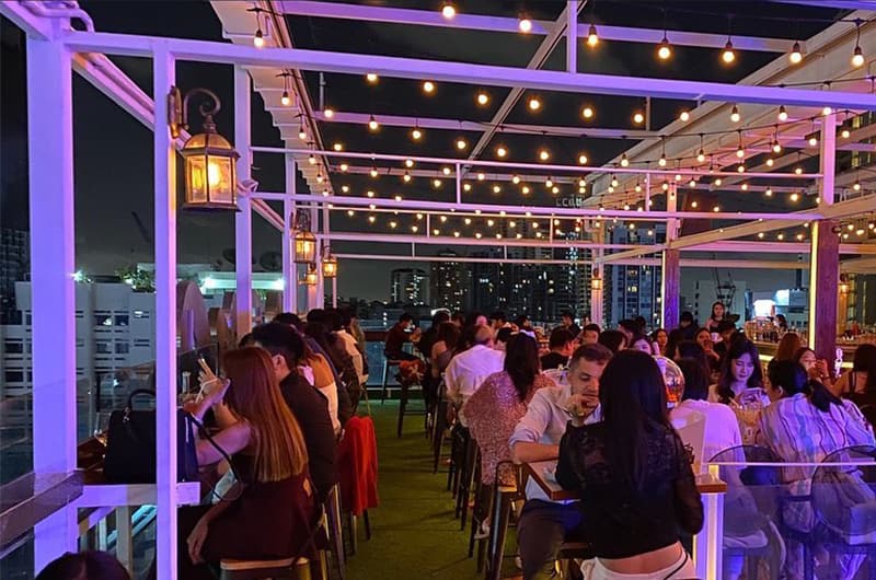 ร้าน Assembly Point Thonglor - rooftop