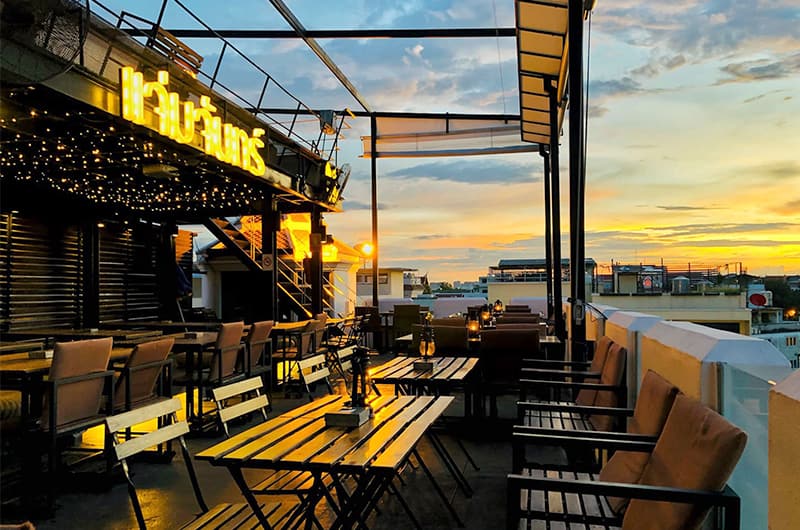ร้าน Jham-Jun Phranakorn Rooftop Bar & Bistro - rooftop กรุงเทพ
