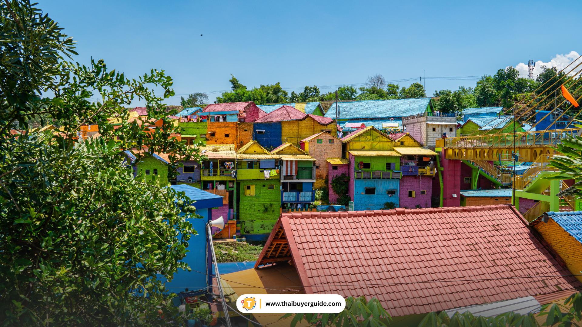 หมู่บ้าน彩虹 (Rainbow Village)