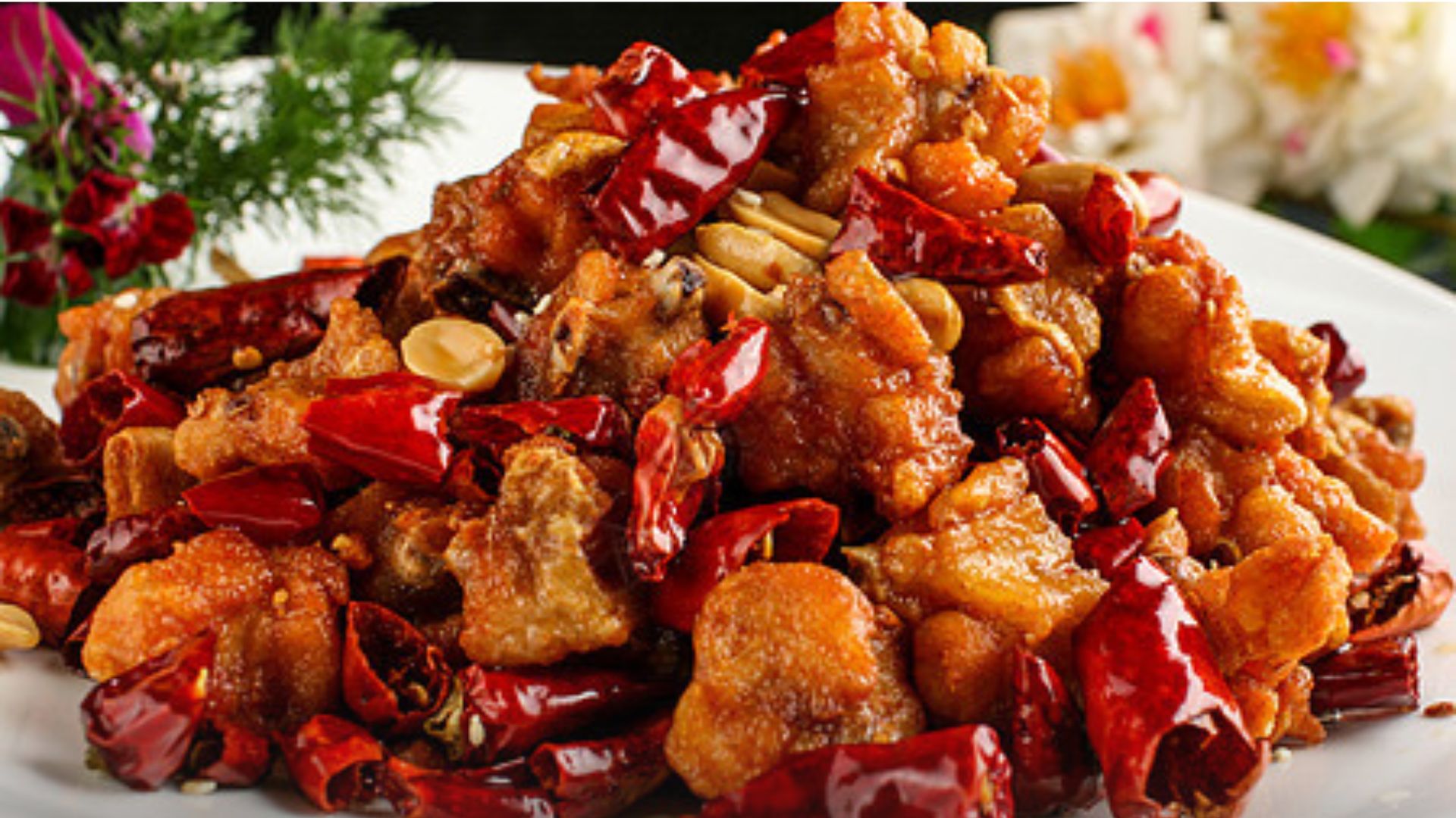 ไก่เผ็ดดอกพริก (花椒辣子鸡 — Huajiao Lazi Ji)