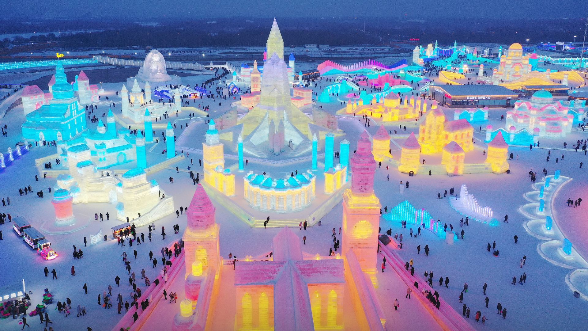 เทศกาลน้ำแข็งและหิมะ Zhangjiakou (Hebei Ice & Snow Festival)