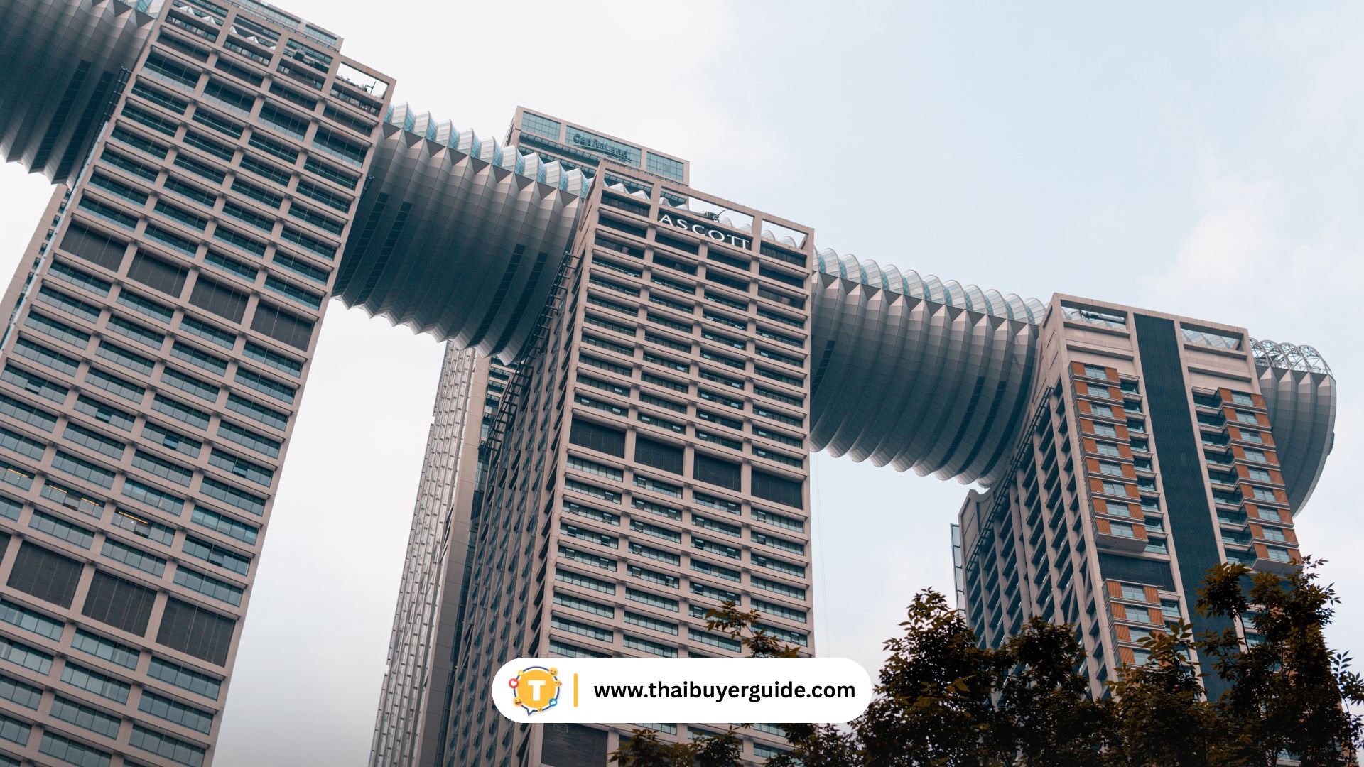 Raffles City Chongqing (来福士广场) — จุดชมวิว Skywalk บนยอดตึก เอกลักษณ์ของสถาปัตยกรรม “เรือแห่งแสง”