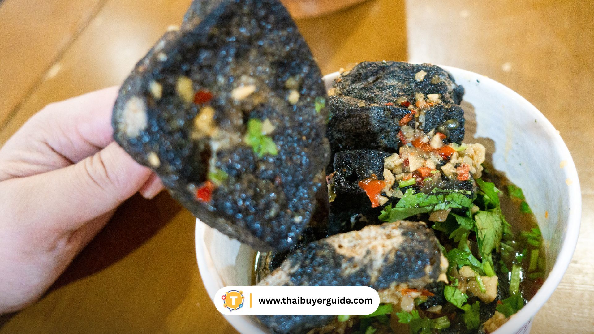 臭豆腐 (Stinky Tofu หูหนาน)