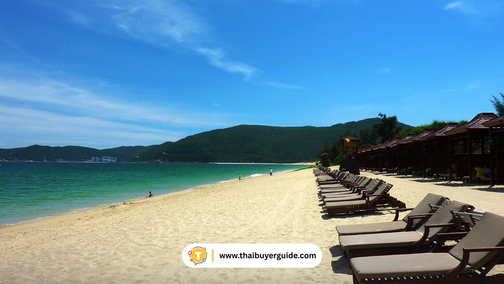 Yalong Bay (อ่าวหยาหลง)