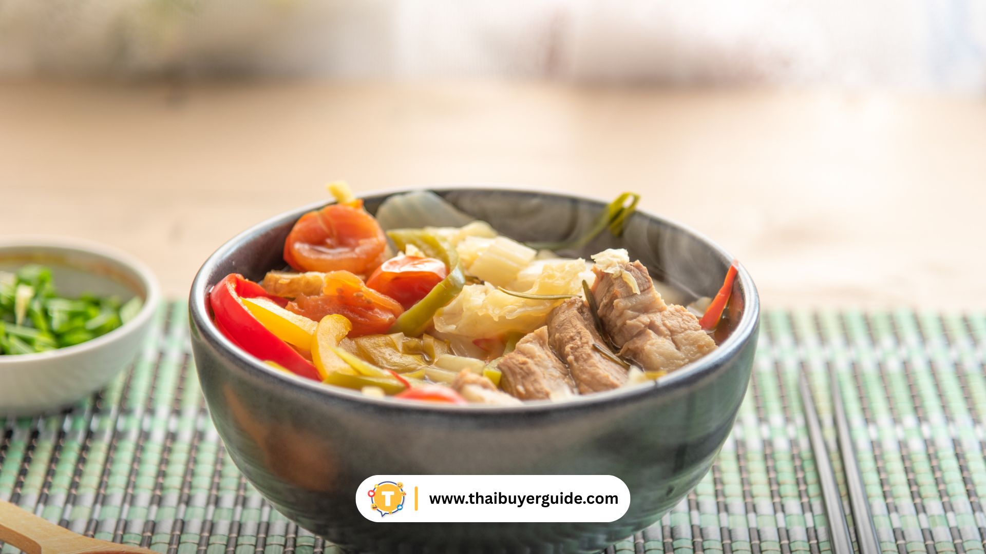 ตุ๋นกระดูกหมูซุปเปรี้ยว (Suan Cai Bai Rou Guo 酸菜白肉锅)