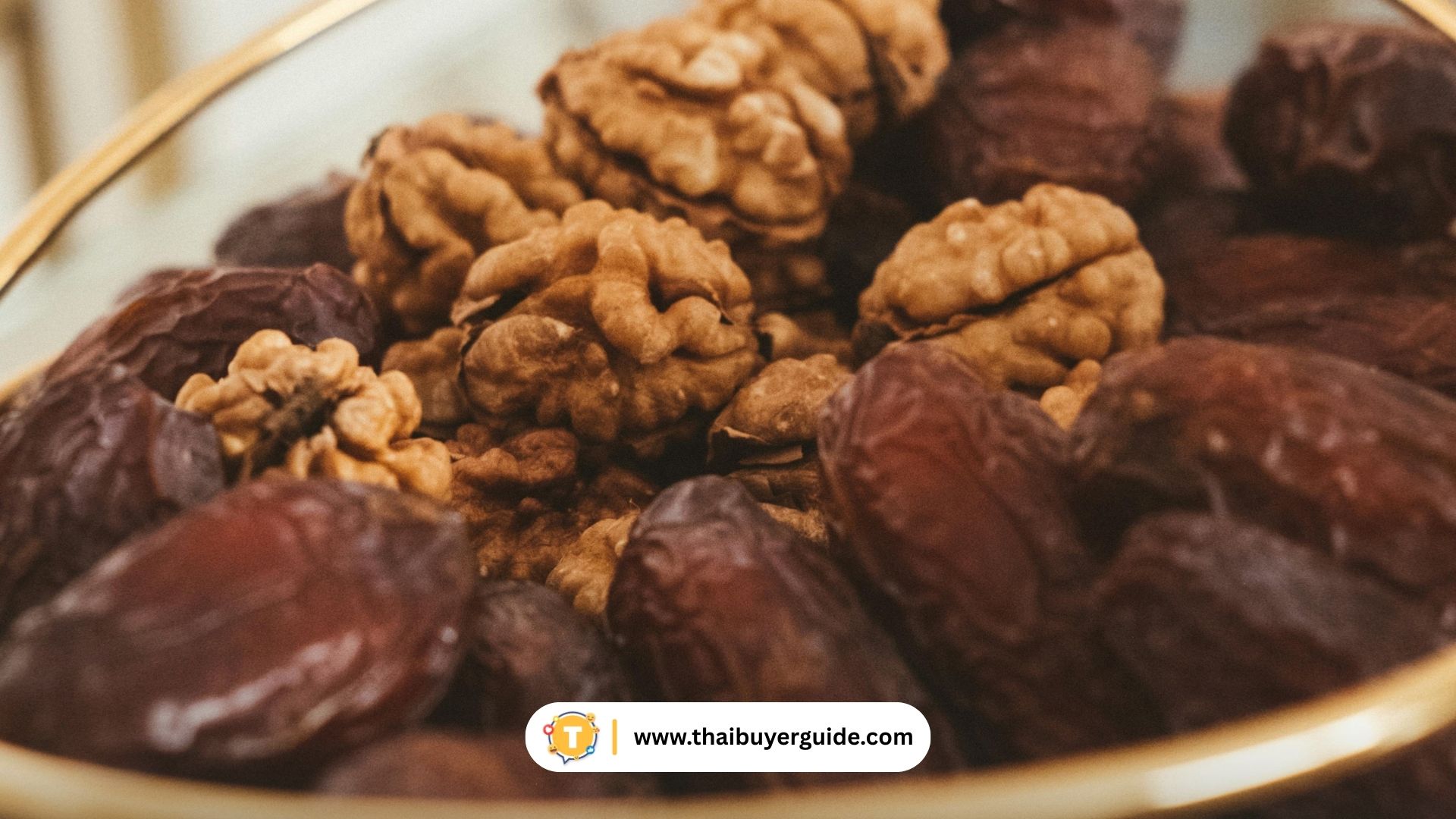 อินทผลัมแห้ง / ถั่วพื้นเมือง